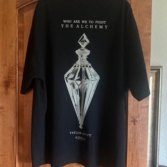 Who Are We To Fight The Alchemy T-Shirt | NWOT - Picture 9 of 9